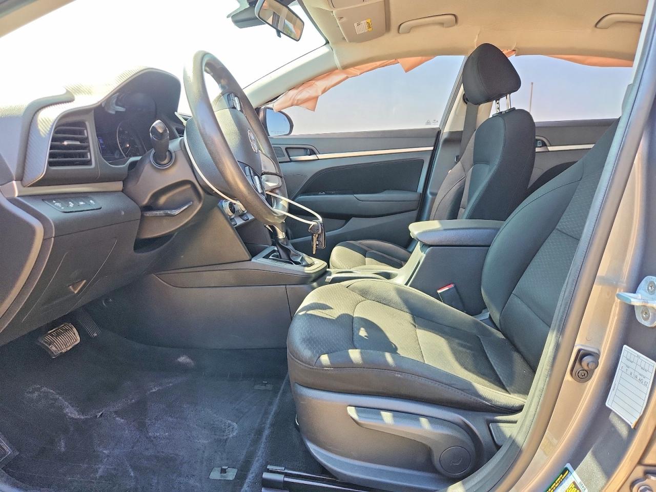 2019 HYUNDAI ELANTRA SEL photo 19