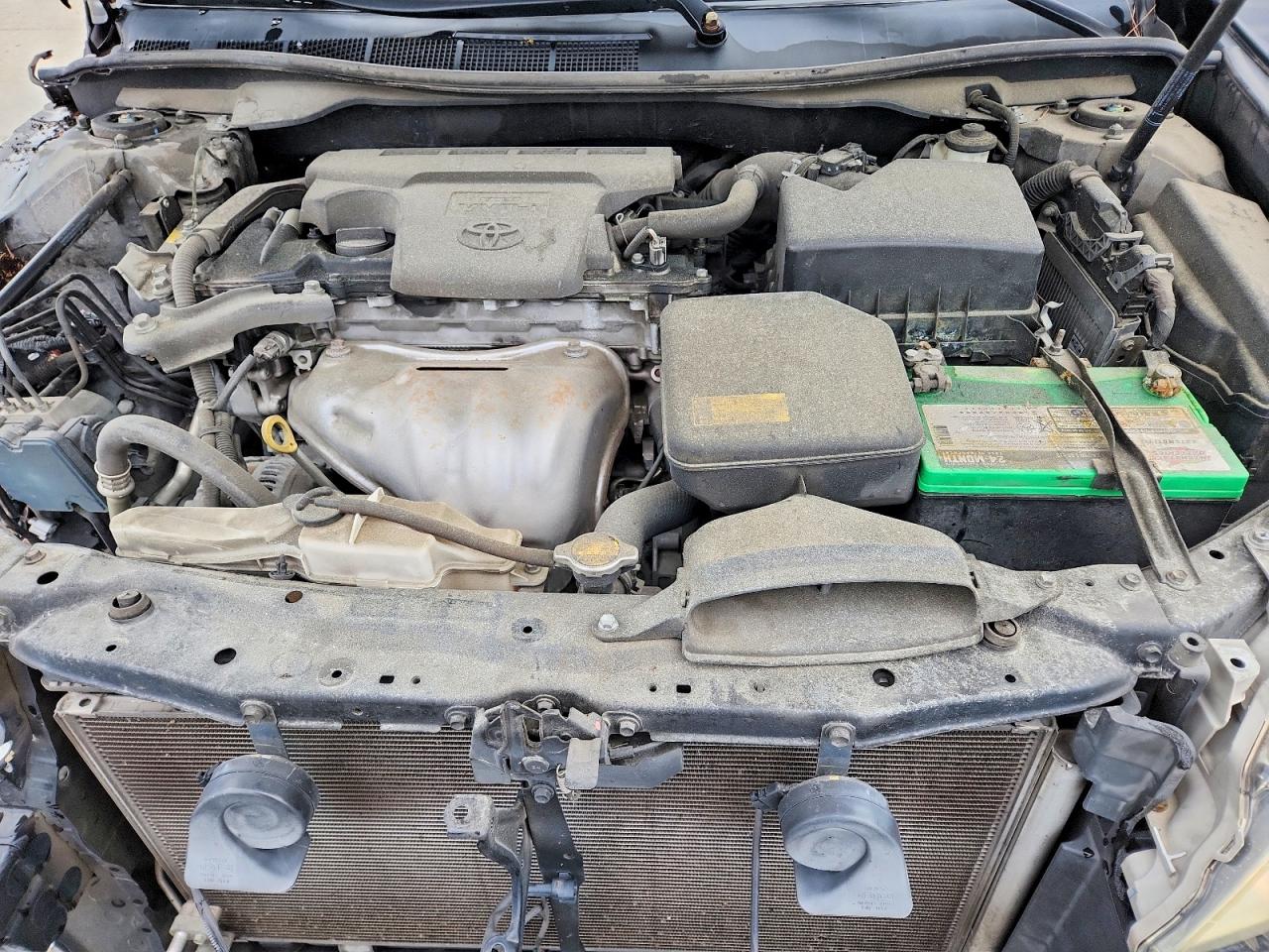 2014 TOYOTA CAMRY LE photo 11