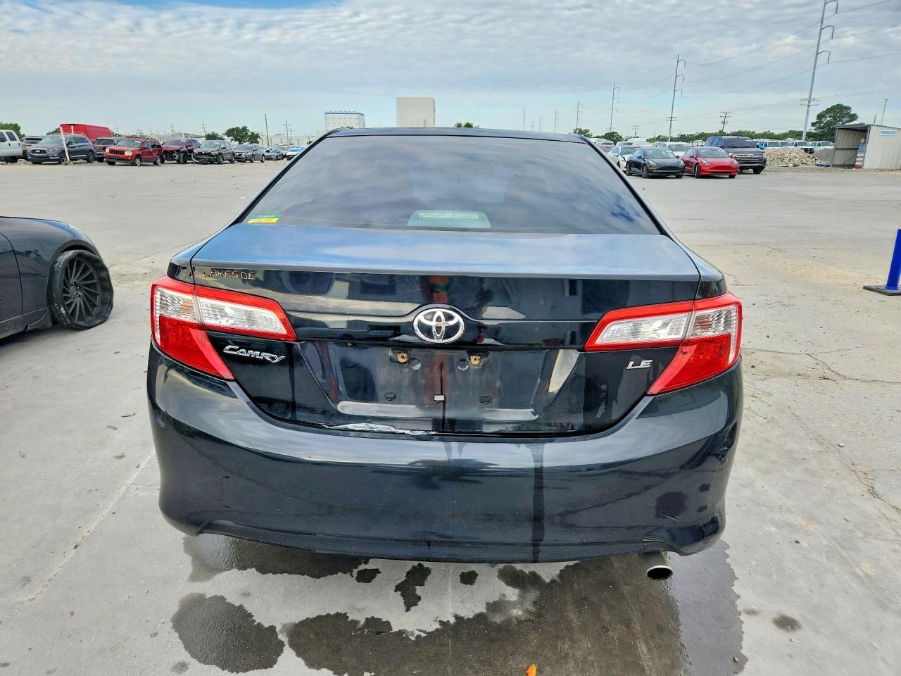 2014 TOYOTA CAMRY LE photo 6