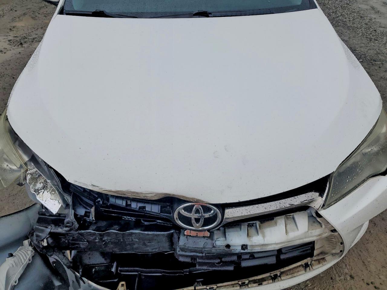 2017 TOYOTA CAMRY SE photo 21