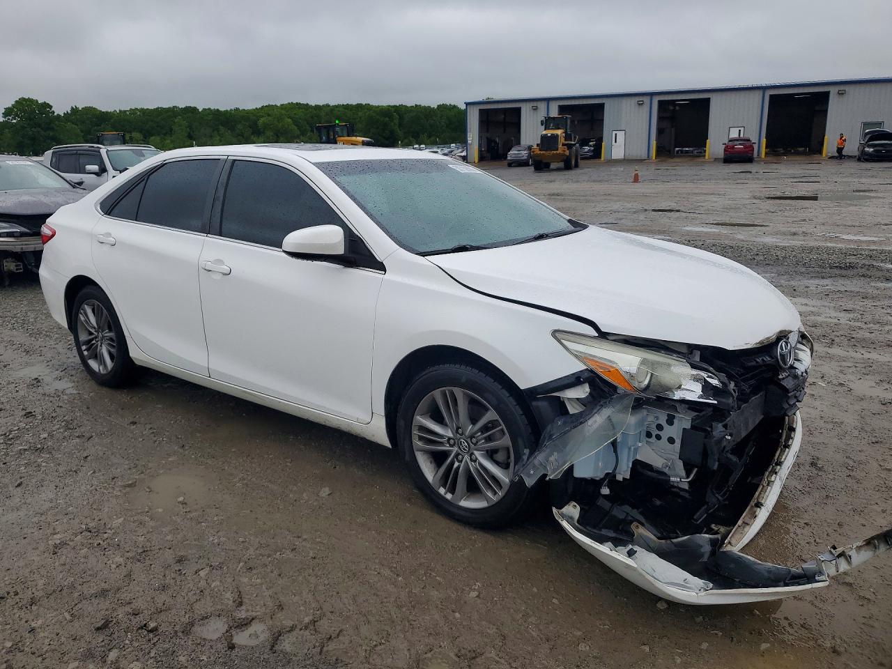 2017 TOYOTA CAMRY SE photo 7