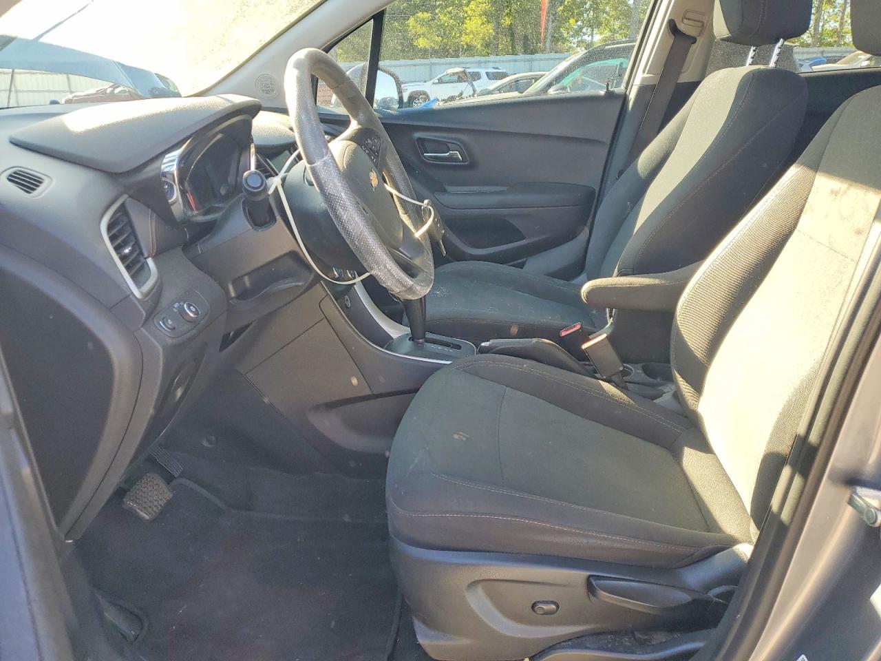 2020 CHEVROLET TRAX LS photo 7