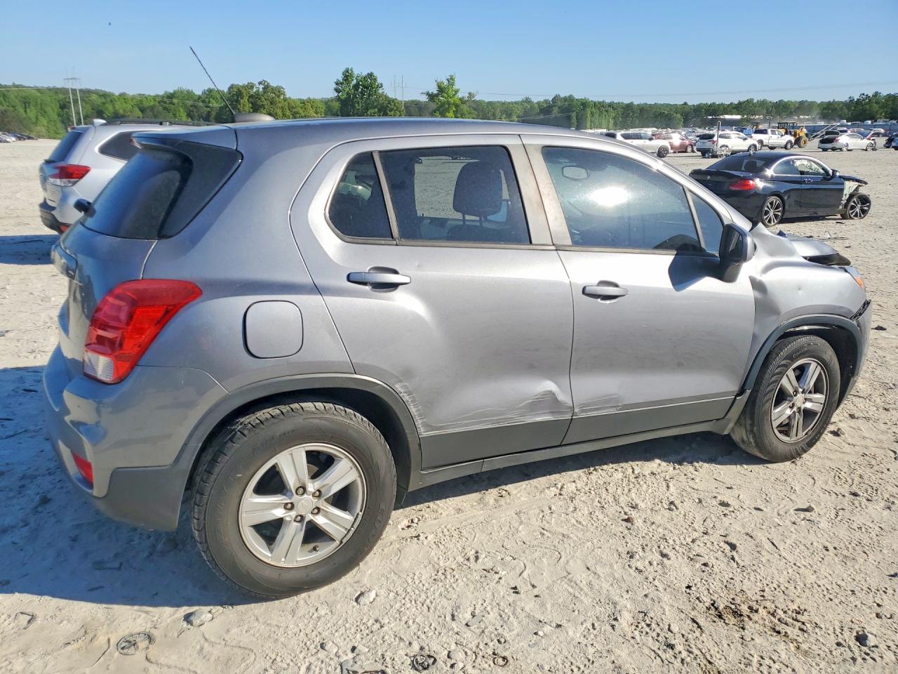 2020 CHEVROLET TRAX LS photo 3