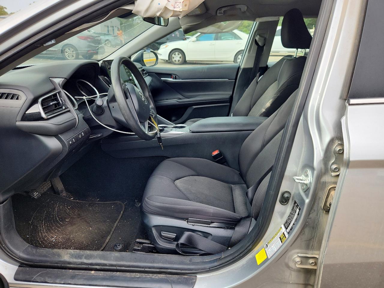 2024 TOYOTA CAMRY LE photo 13
