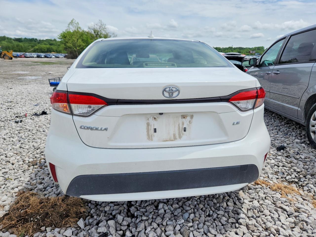 2020 TOYOTA COROLLA LE photo 11