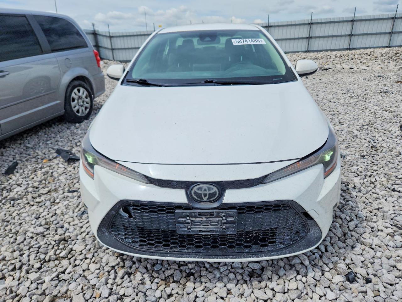 2020 TOYOTA COROLLA LE photo 9