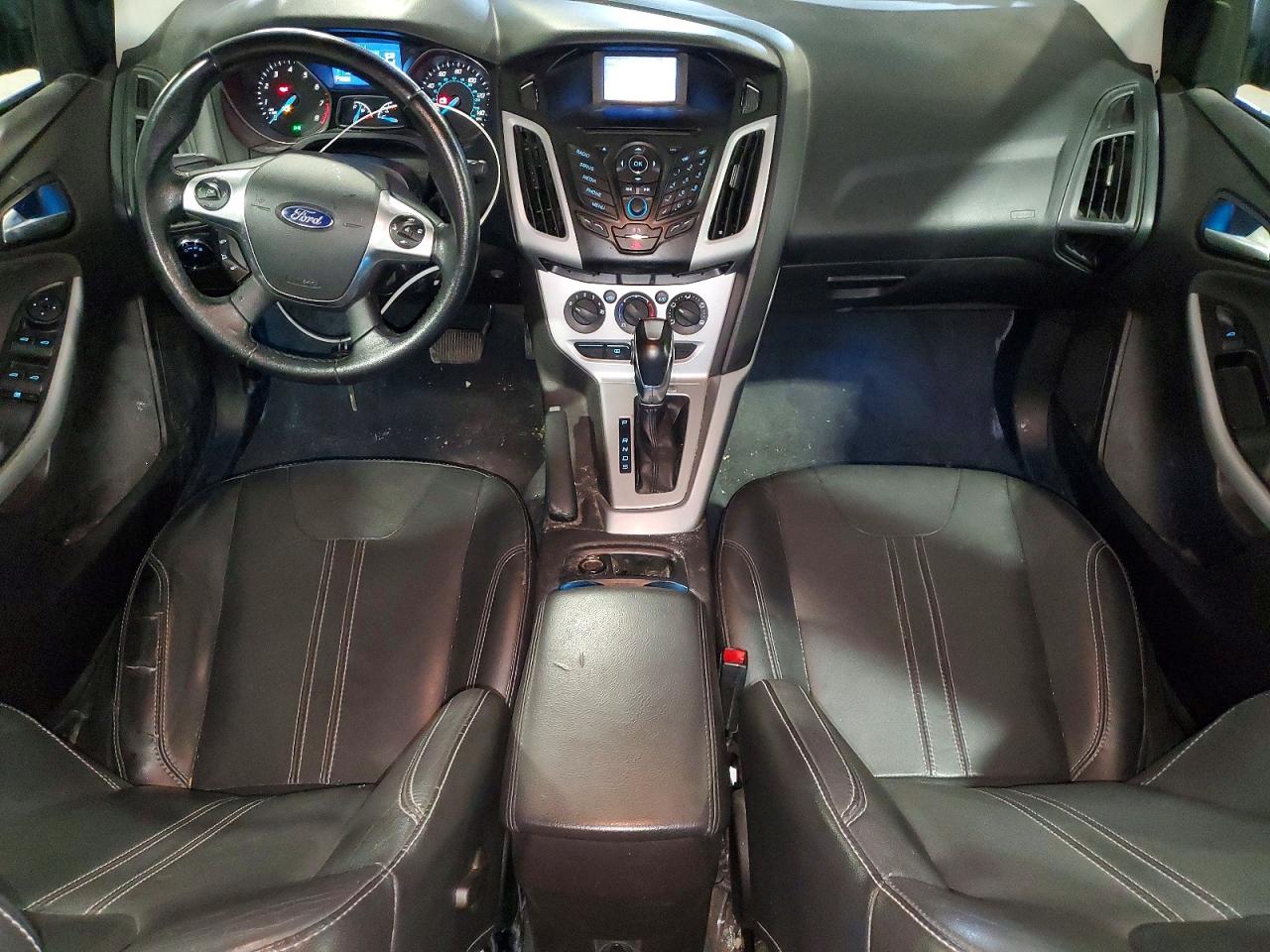 2014 FORD FOCUS SE photo 15
