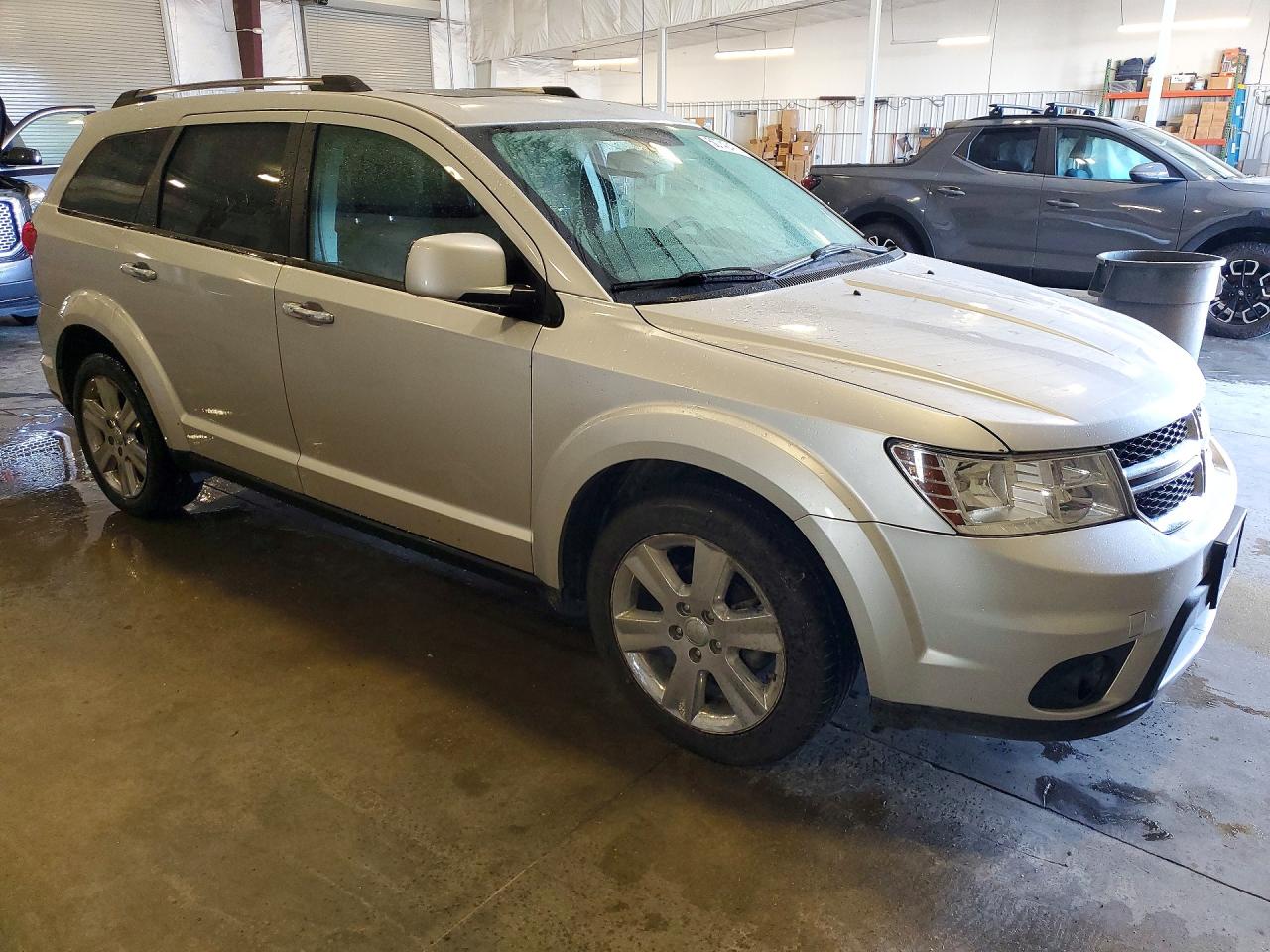 2012 DODGE JOURNEY CREW photo 10