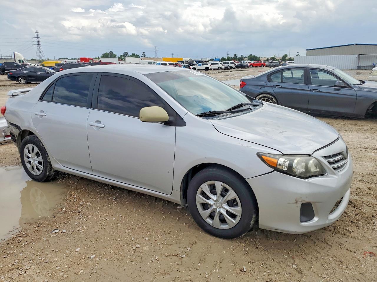 2013 TOYOTA COROLLA LE photo 10