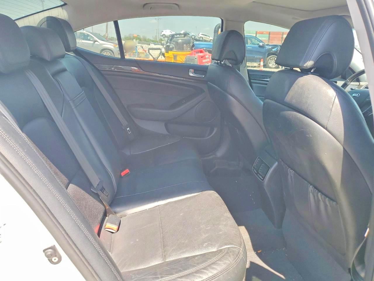 2016 KIA CADENZA LUXURY photo 28