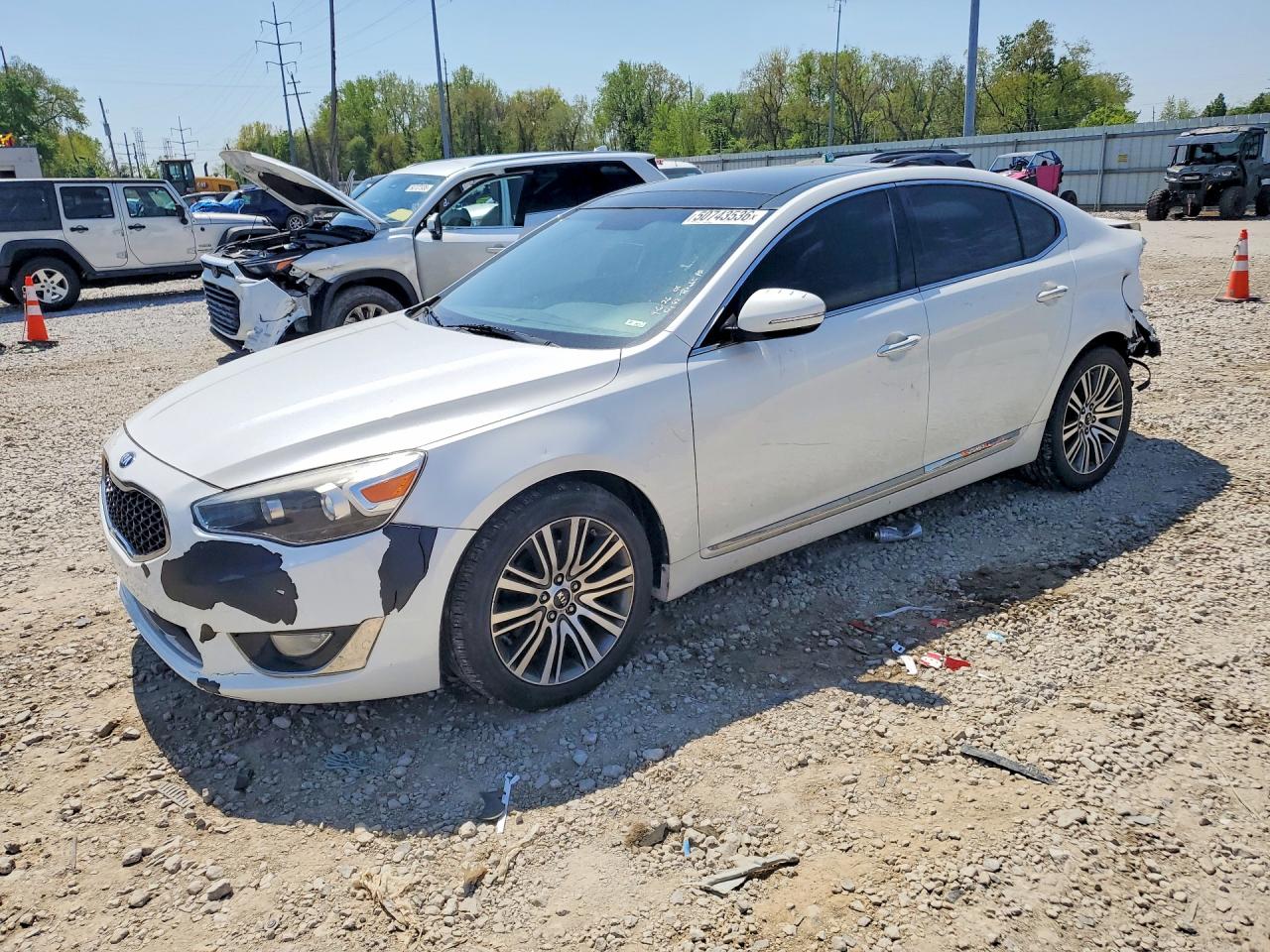 2016 KIA CADENZA