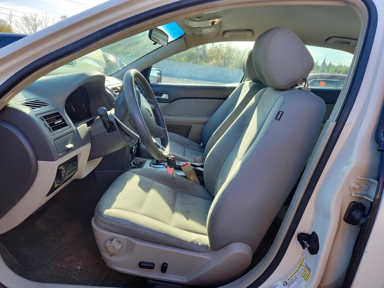 2012 FORD FUSION SE photo 13
