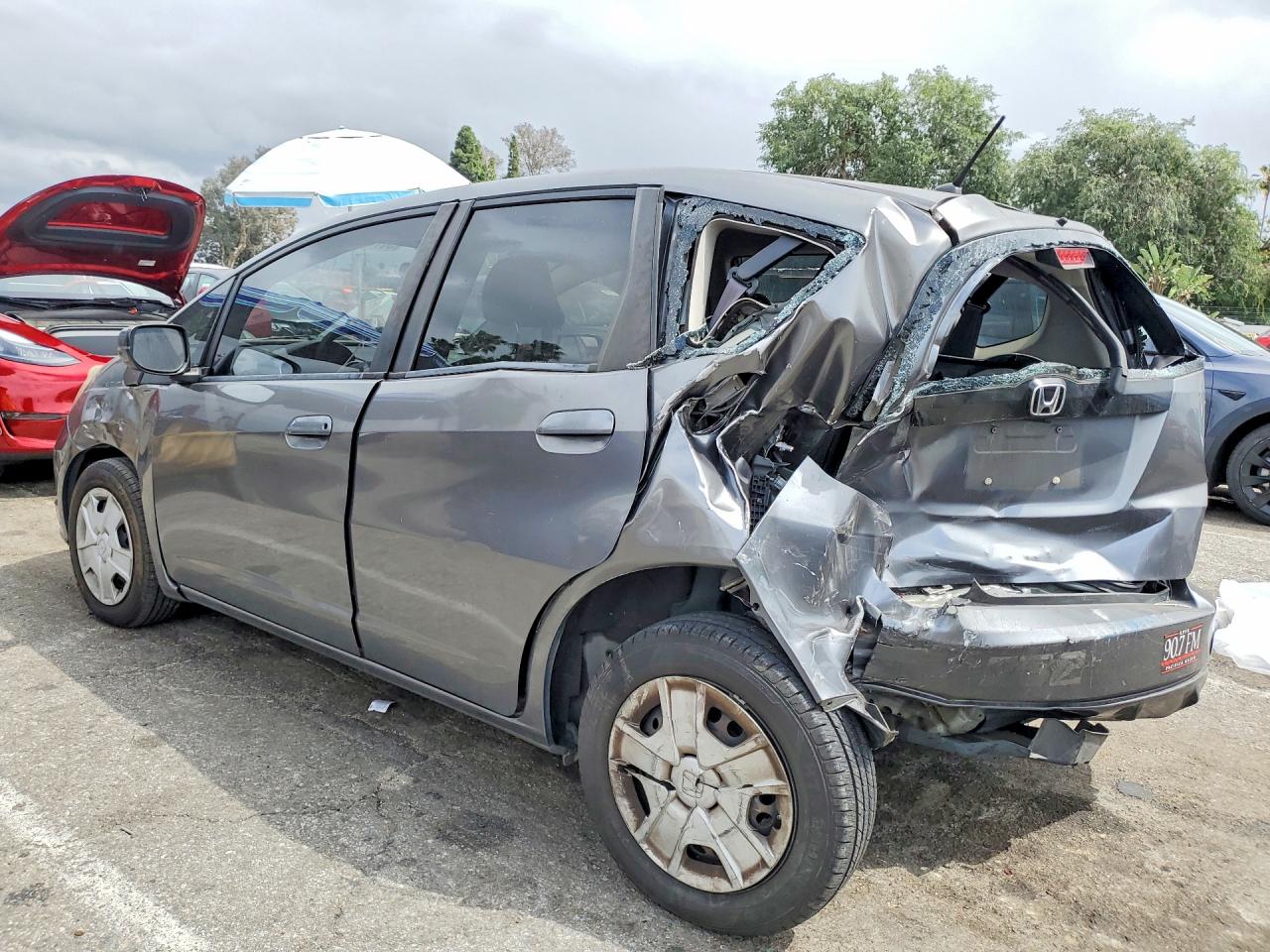 2013 HONDA FIT photo 2