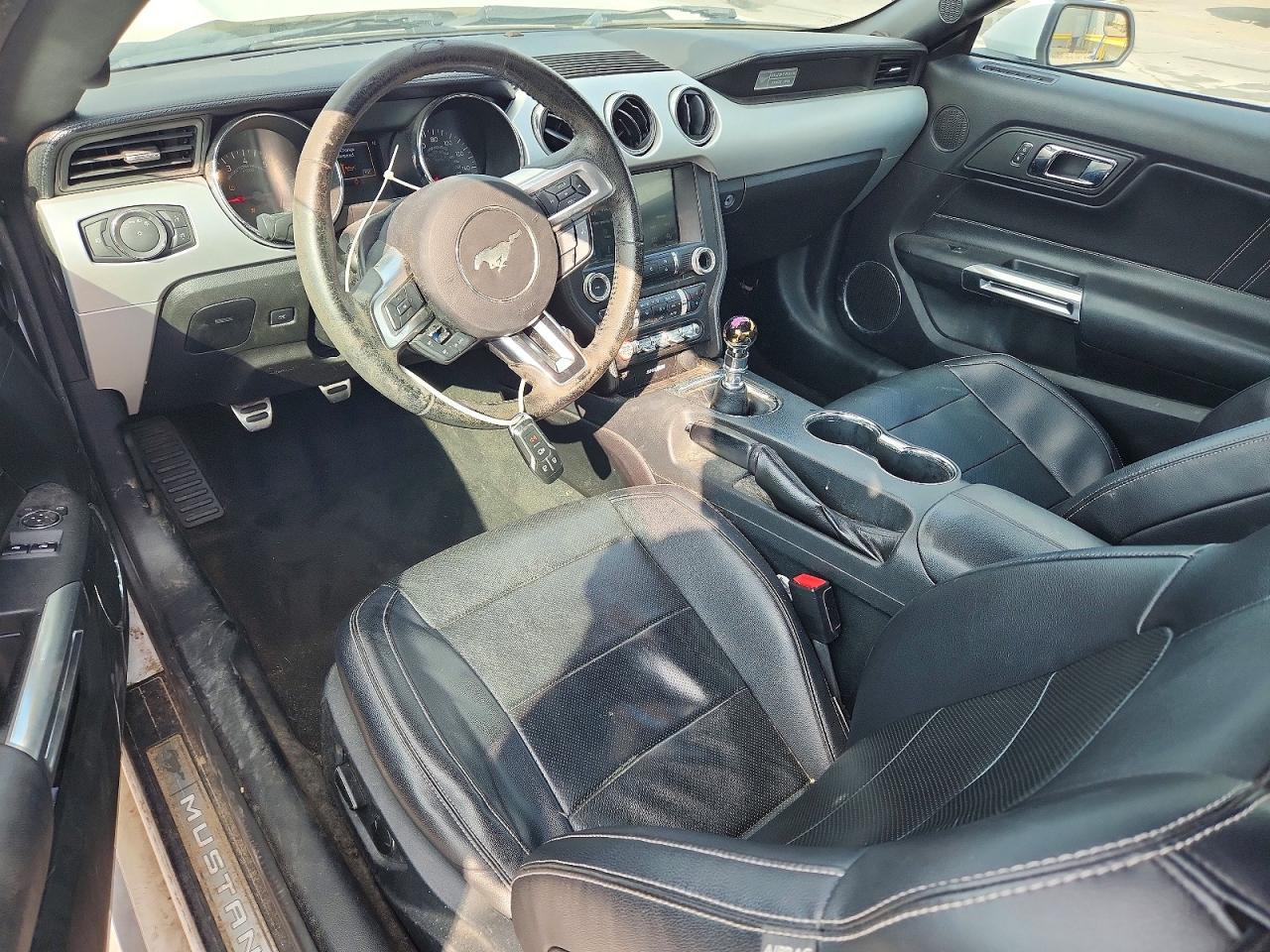 2016 FORD MUSTANG photo 15