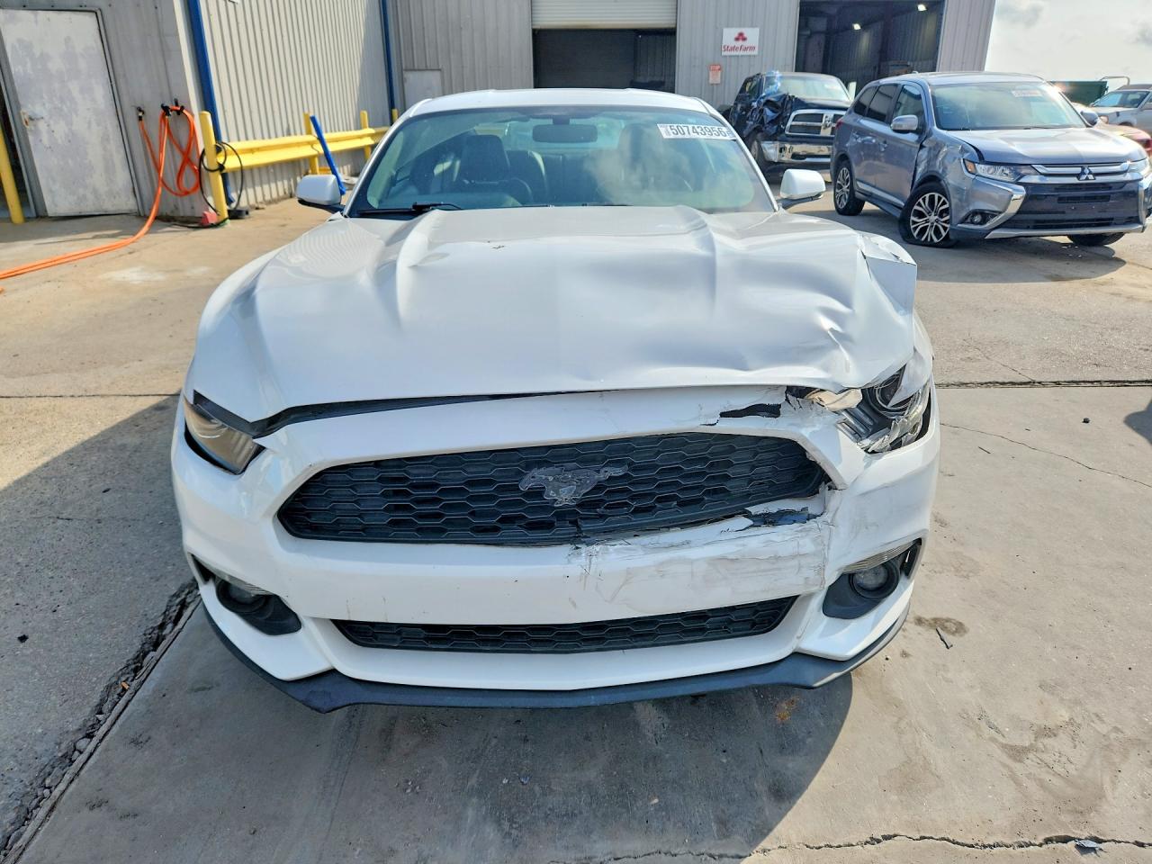 2016 FORD MUSTANG photo 9