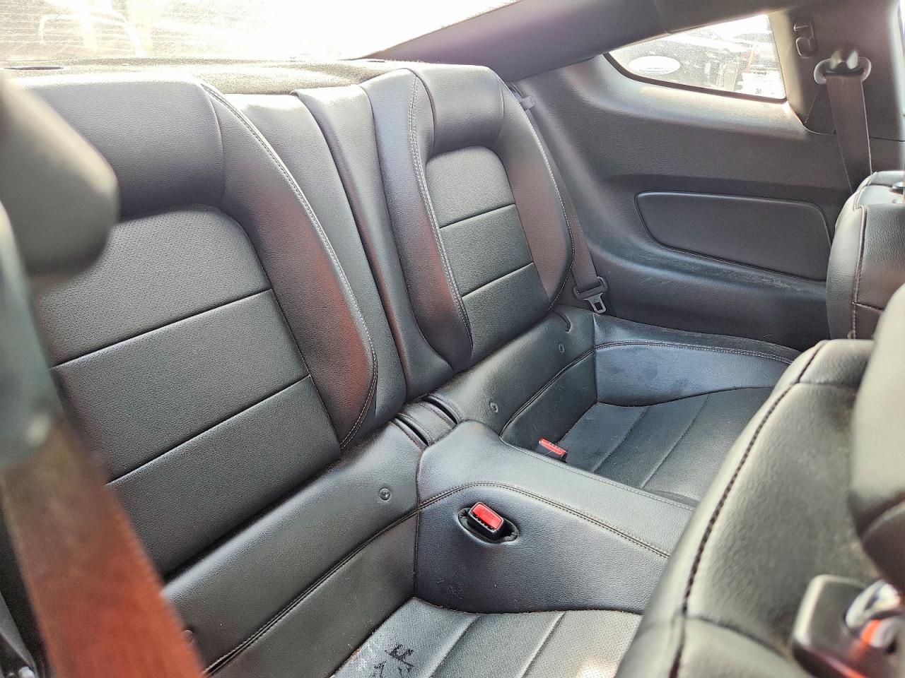 2016 FORD MUSTANG photo 19