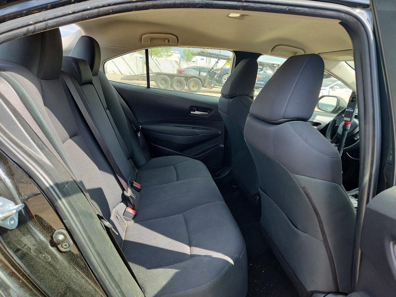 2021 TOYOTA COROLLA LE photo 28