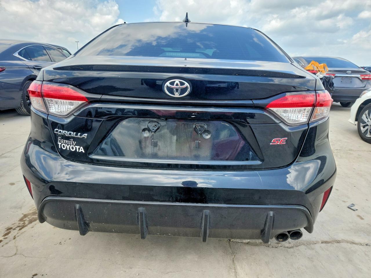 2023 TOYOTA COROLLA SE photo 6