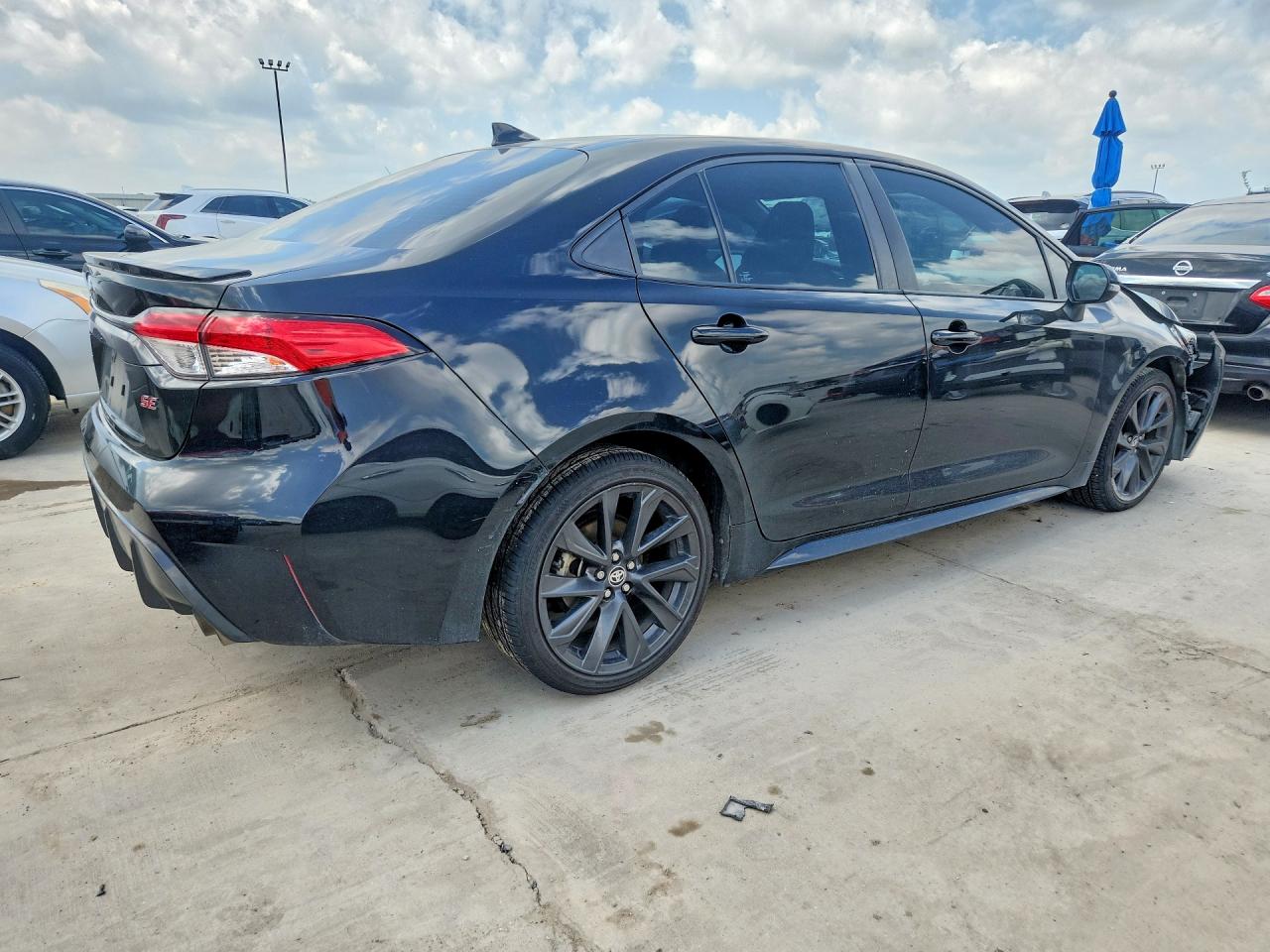 2023 TOYOTA COROLLA SE photo 3