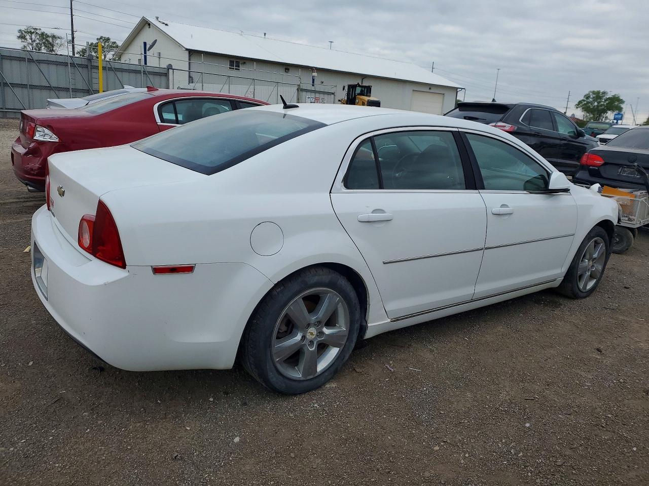 2011 CHEVROLET MALIBU 2LT photo 5
