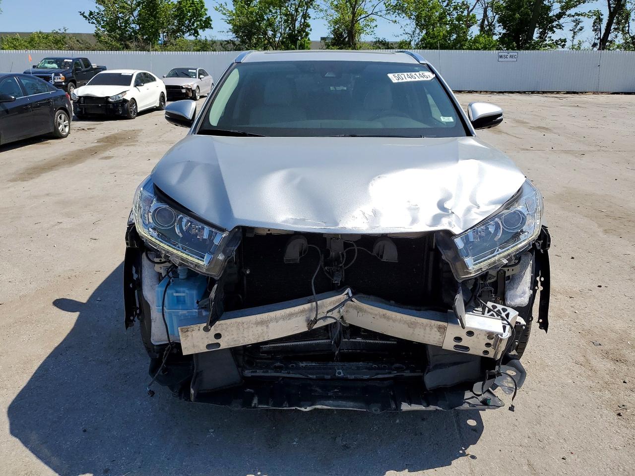 2017 TOYOTA HIGHLANDER LIMITED PLATINUM photo 5