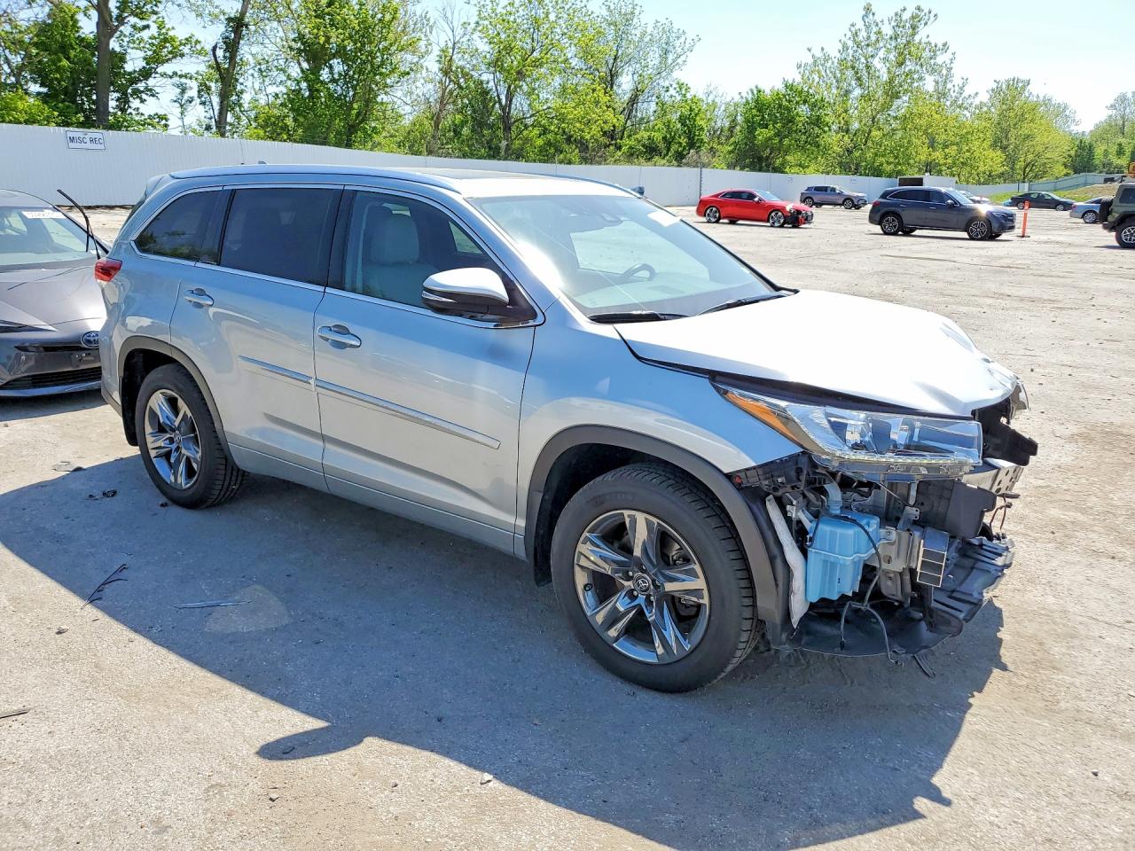 2017 TOYOTA HIGHLANDER LIMITED PLATINUM photo 4