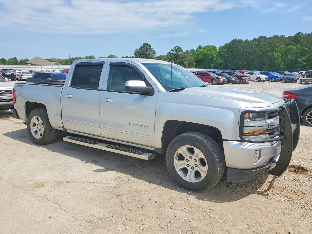 2018 CHEVROLET SILVERADO K1500 LT photo 10