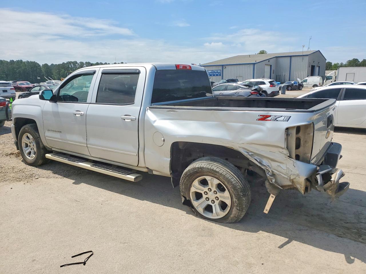2018 CHEVROLET SILVERADO K1500 LT photo 4