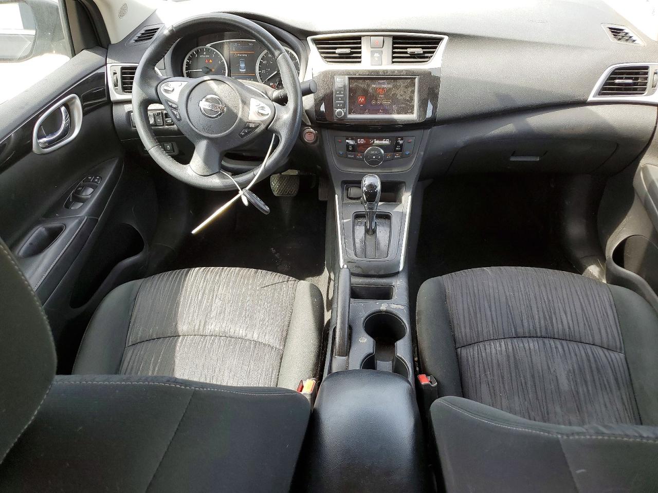 2019 NISSAN SENTRA SV photo 8