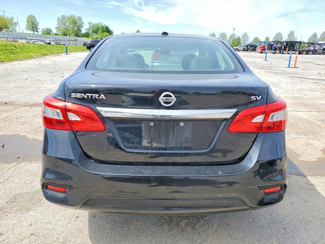 2019 NISSAN SENTRA SV photo 6