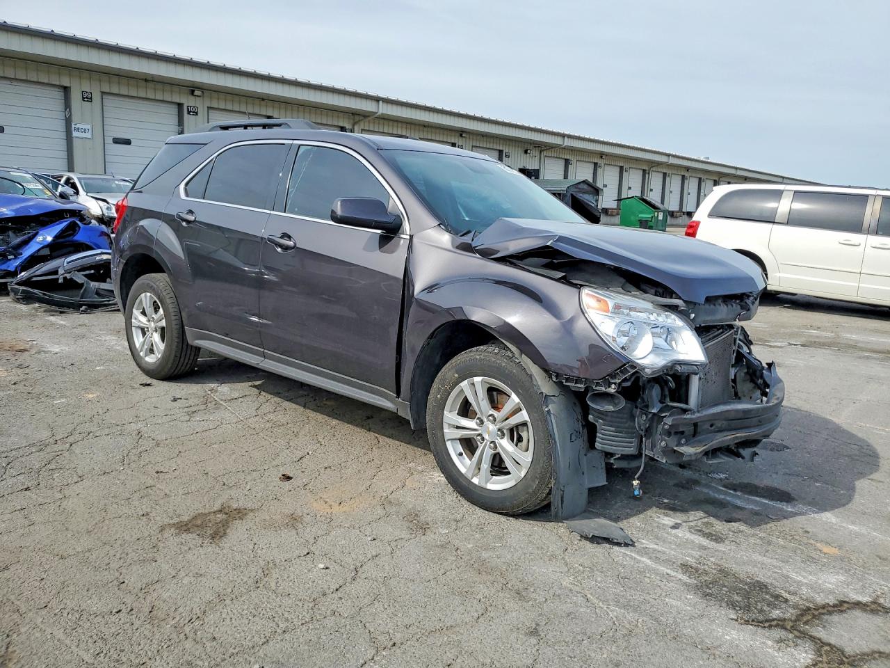 2015 CHEVROLET EQUINOX LT photo 4