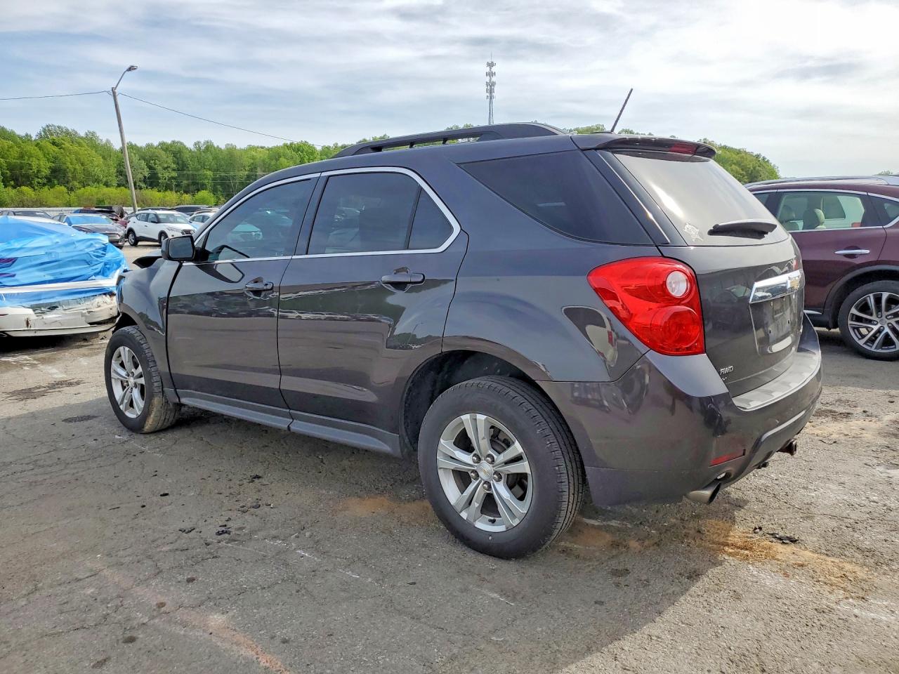 2015 CHEVROLET EQUINOX LT photo 2