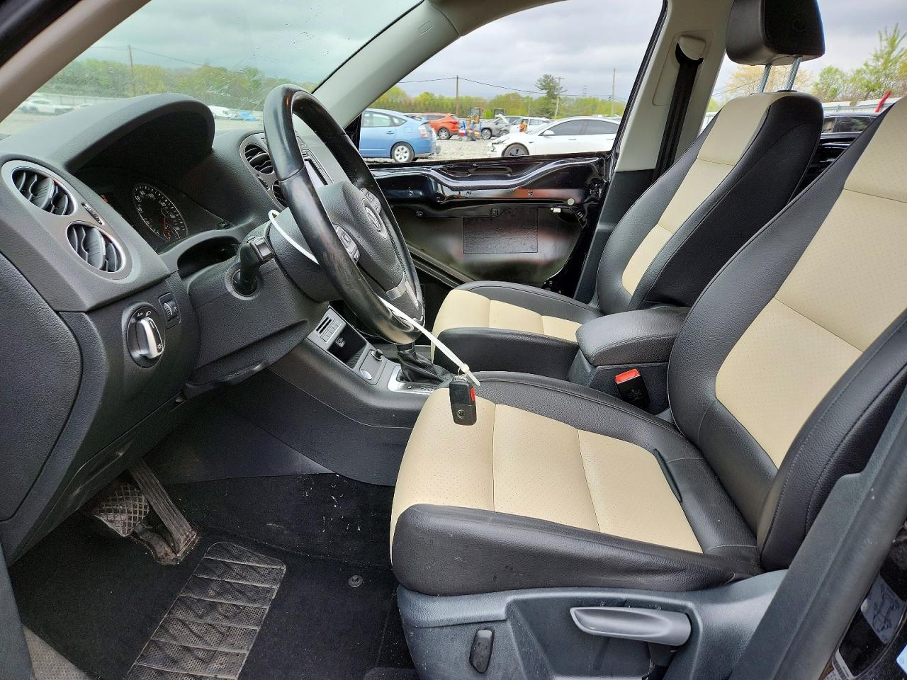 2017 VOLKSWAGEN TIGUAN S photo 19