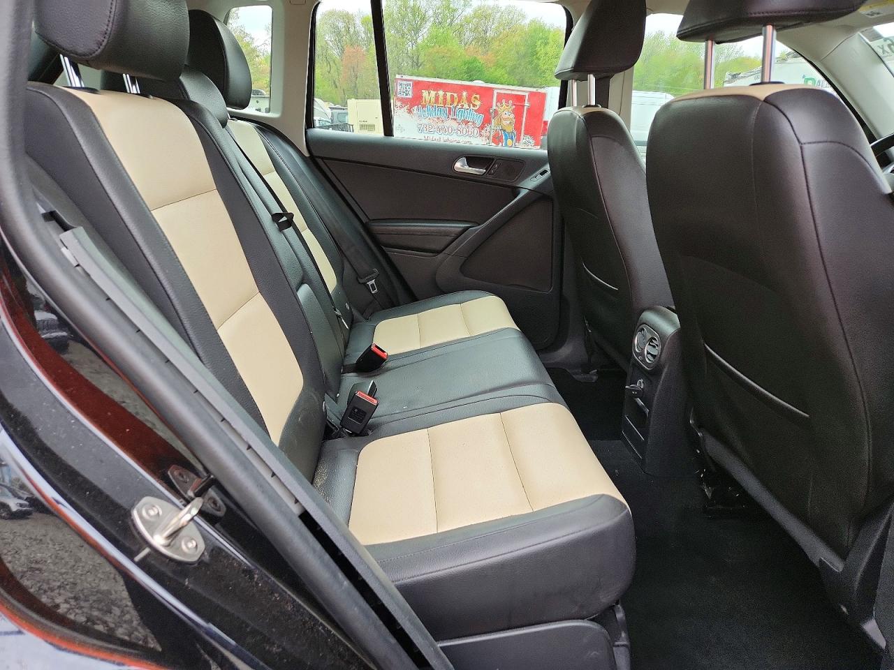 2017 VOLKSWAGEN TIGUAN S photo 31