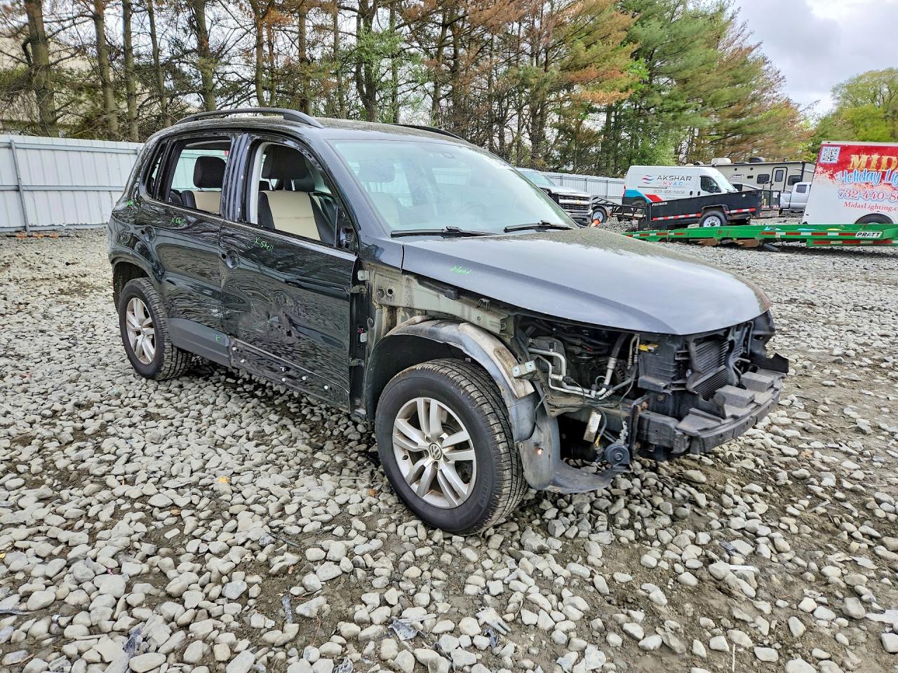 2017 VOLKSWAGEN TIGUAN S photo 10