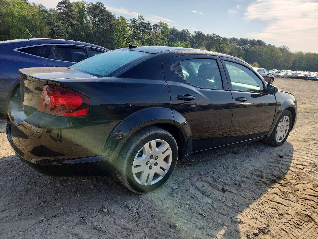 2013 DODGE AVENGER SE photo 5