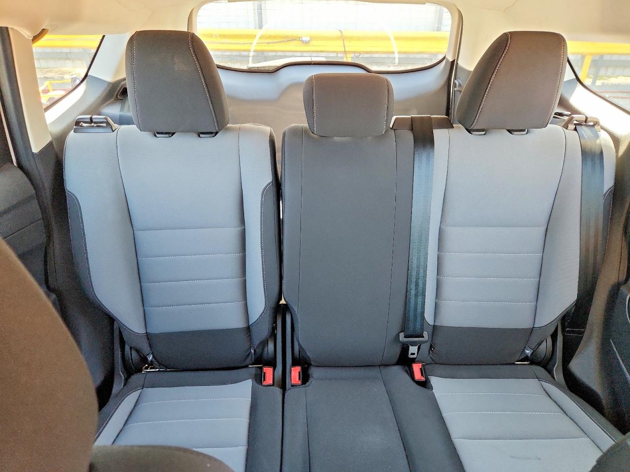 2017 FORD ESCAPE S photo 28