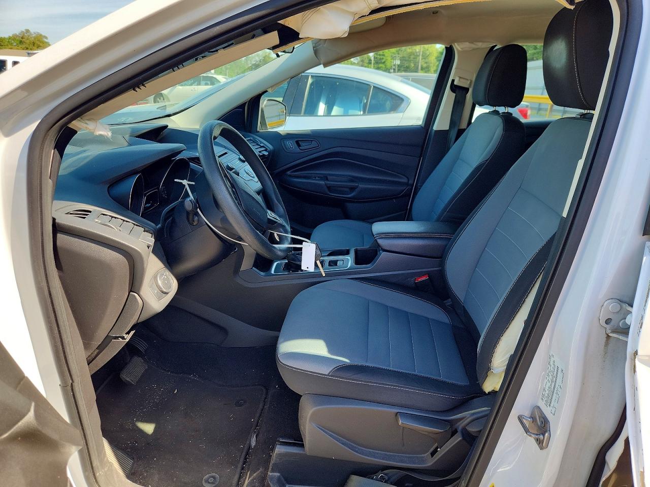 2017 FORD ESCAPE S photo 19