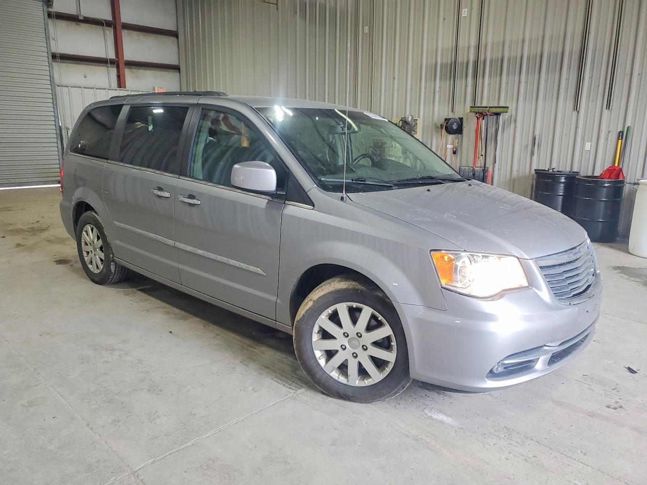2015 CHRYSLER TOWN & COUNTRY TOURING photo 10