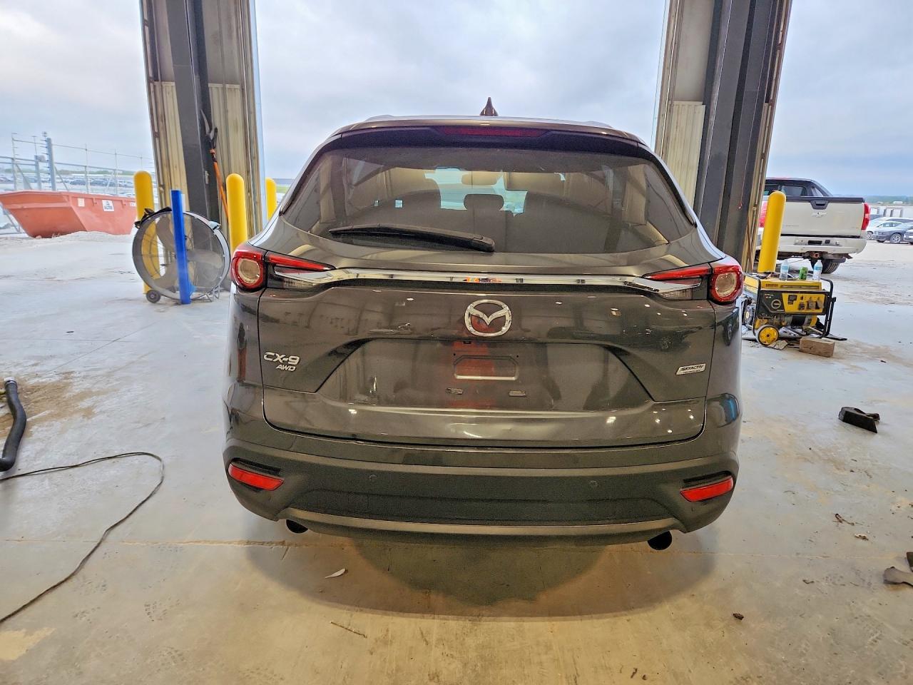 2018 MAZDA CX-9 TOURING photo 6