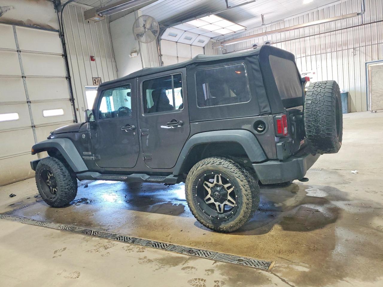 2016 JEEP WRANGLER UNLIMITED SPORT photo 3