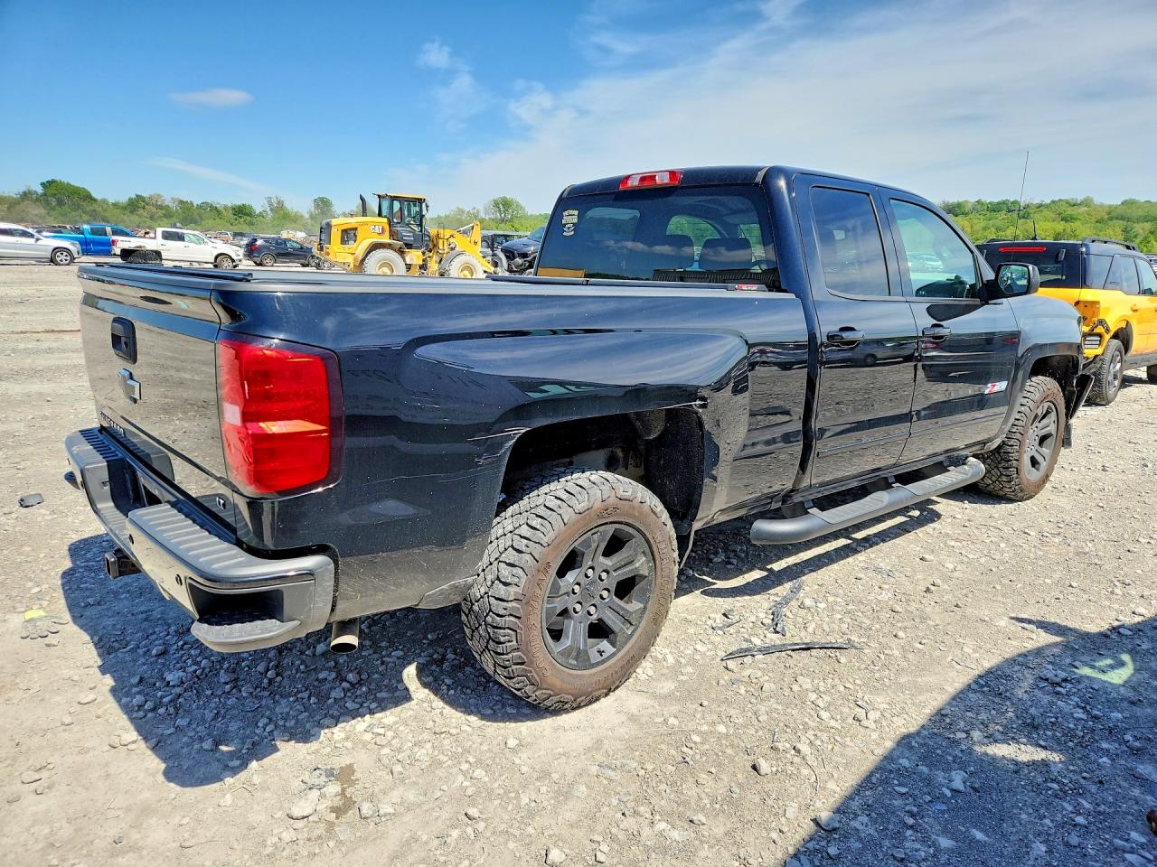 2018 CHEVROLET SILVERADO K1500 LT photo 7