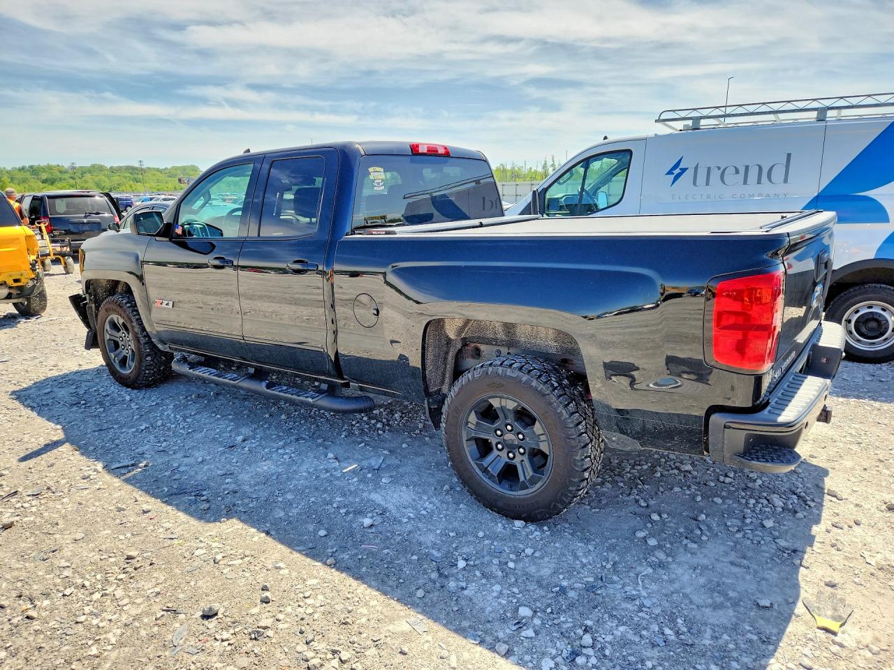 2018 CHEVROLET SILVERADO K1500 LT photo 4