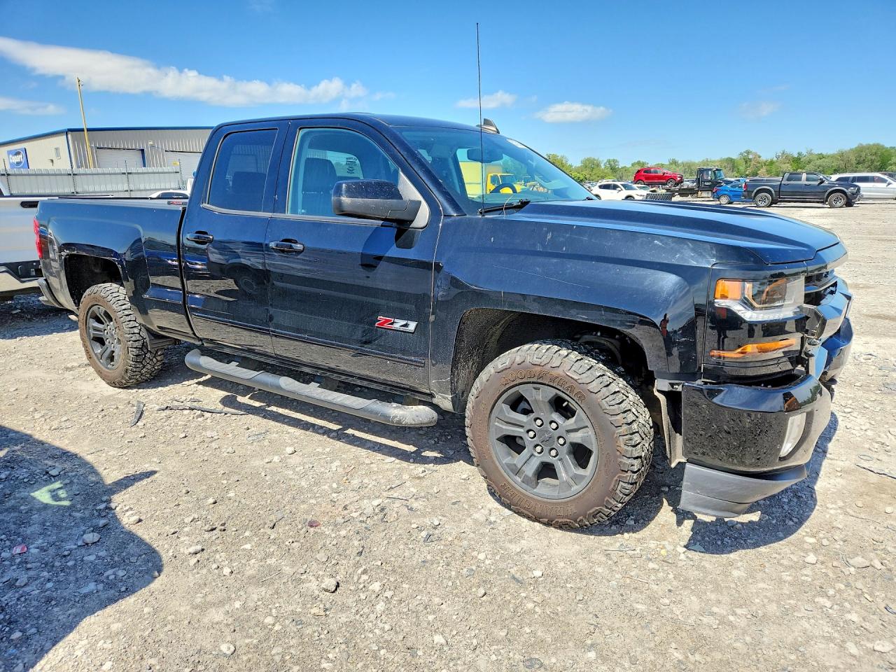 2018 CHEVROLET SILVERADO K1500 LT photo 10