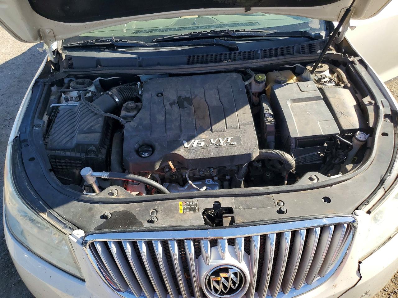 2011 BUICK LACROSSE CXS photo 31