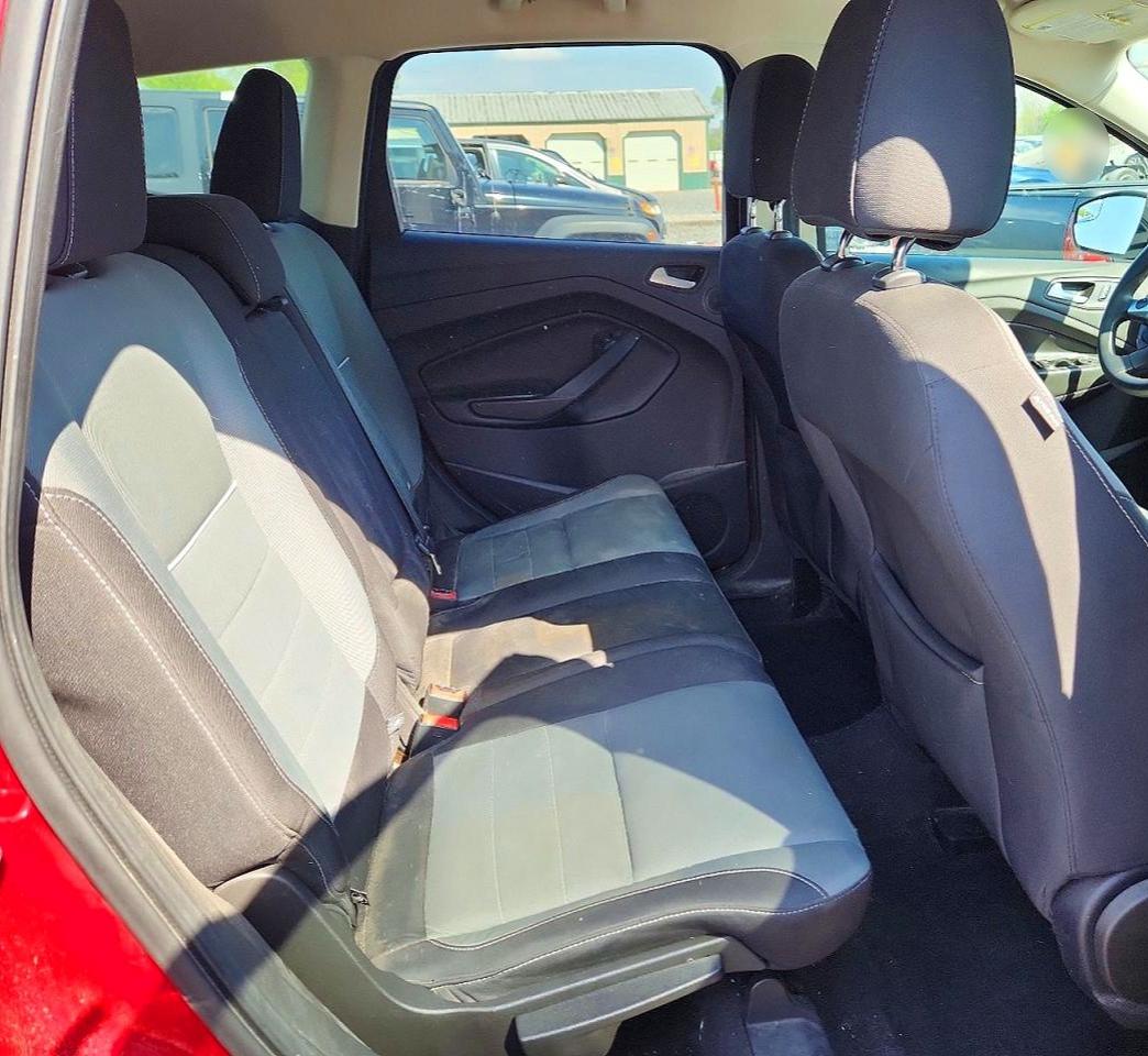 2015 FORD ESCAPE SE photo 31