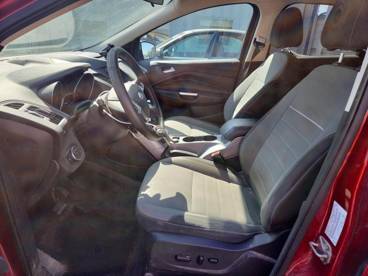 2015 FORD ESCAPE SE photo 19