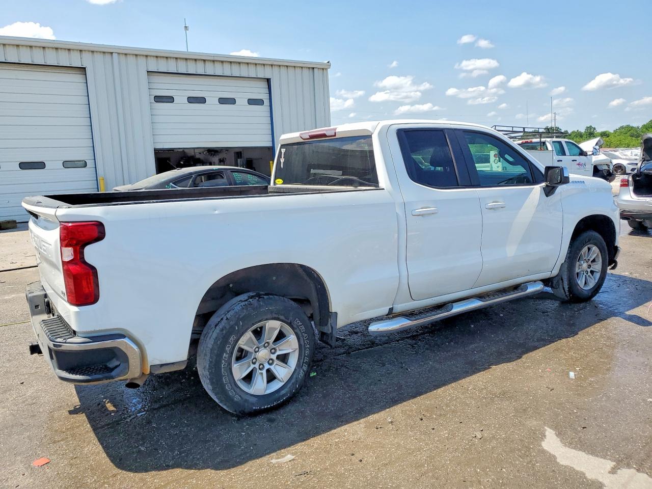 2020 CHEVROLET SILVERADO C1500 LT photo 7