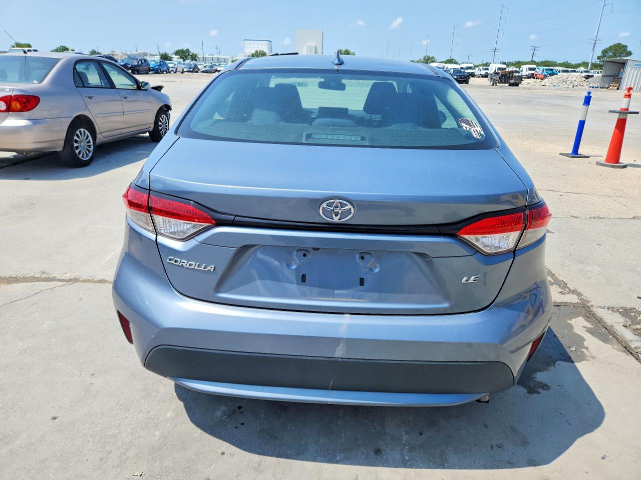 2021 TOYOTA COROLLA LE photo 11
