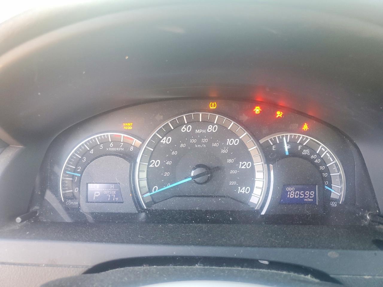 2014 TOYOTA CAMRY SE photo 25